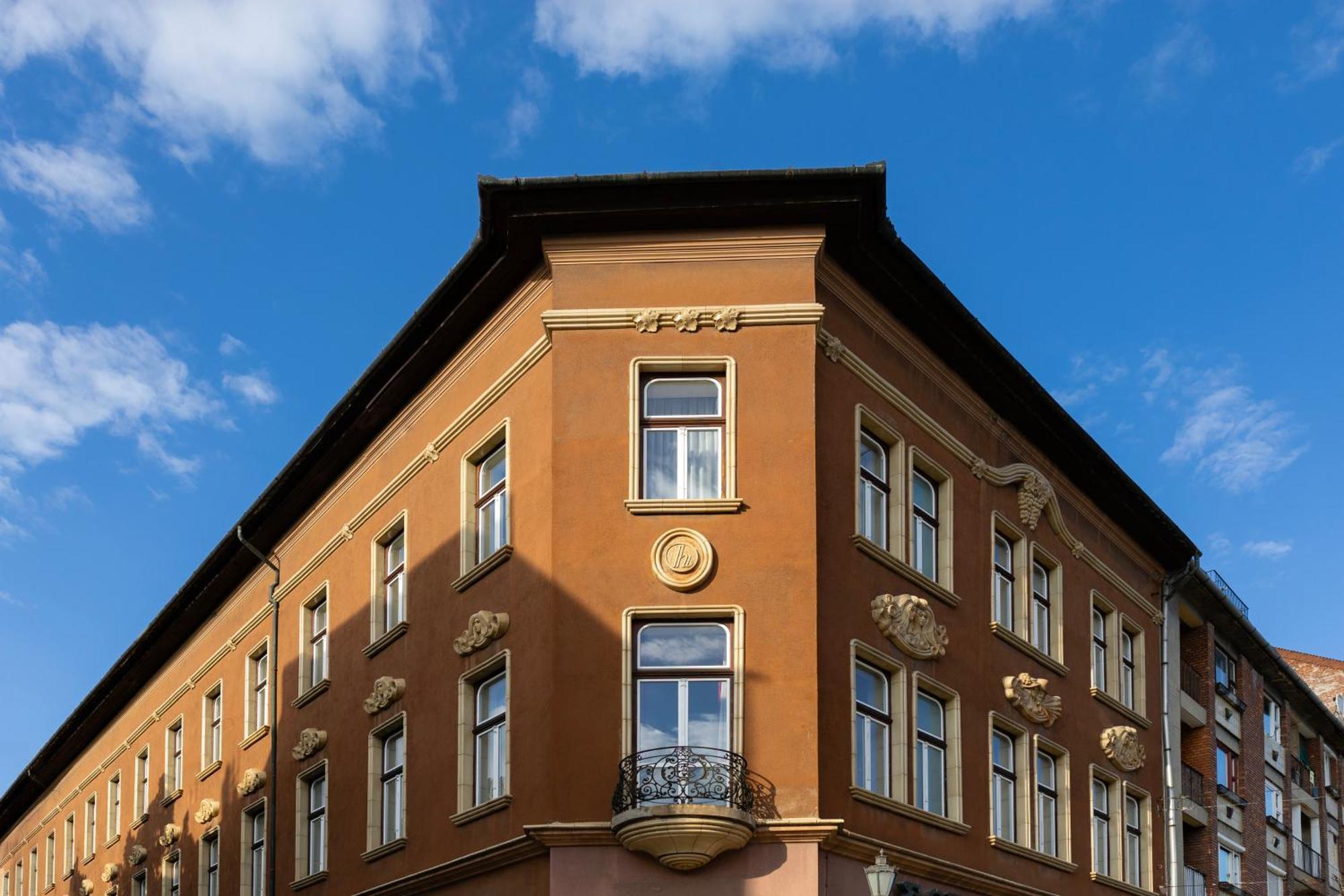 Hotel Pannonia 3*