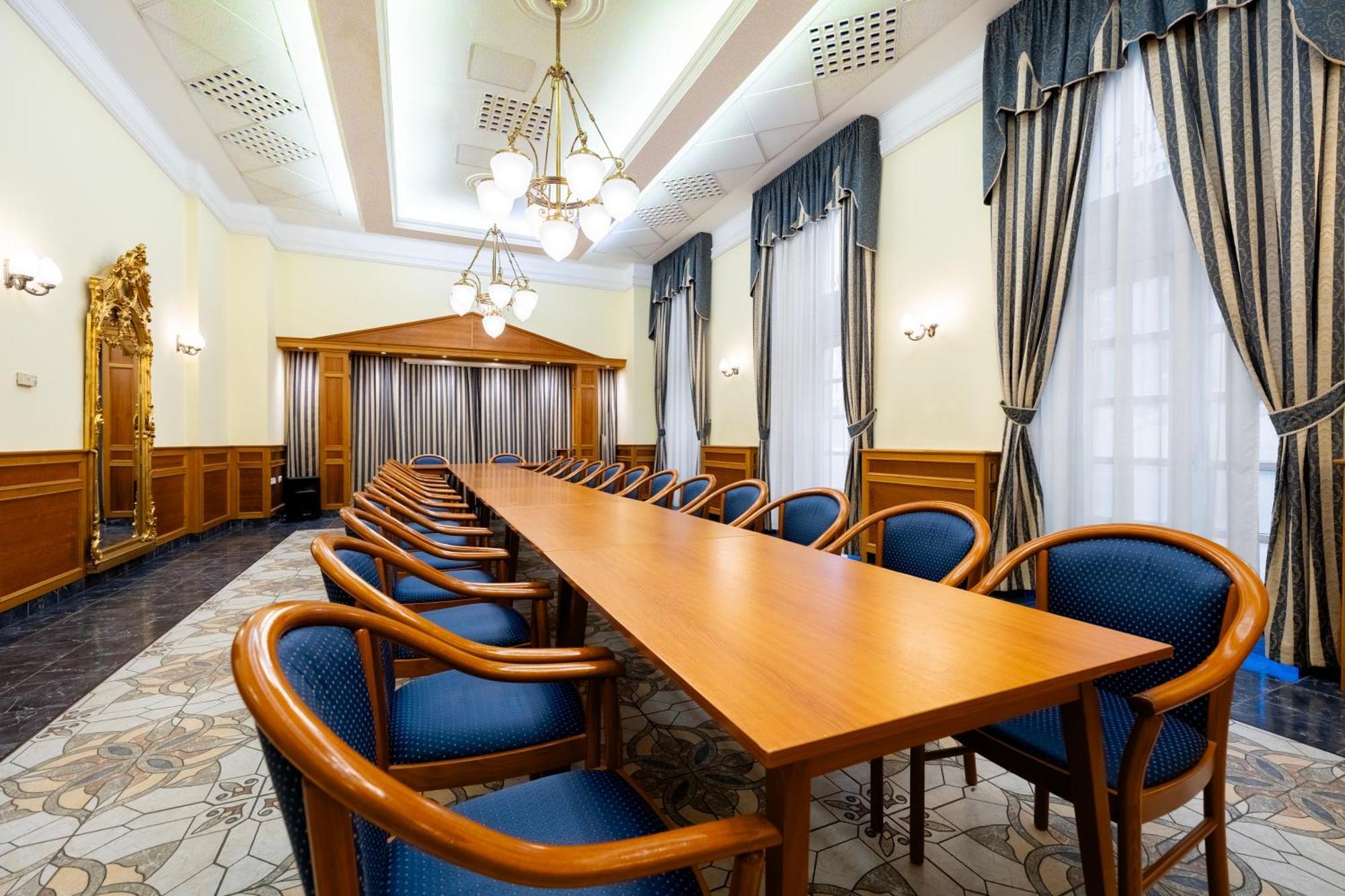 Pannonia Отель 3*